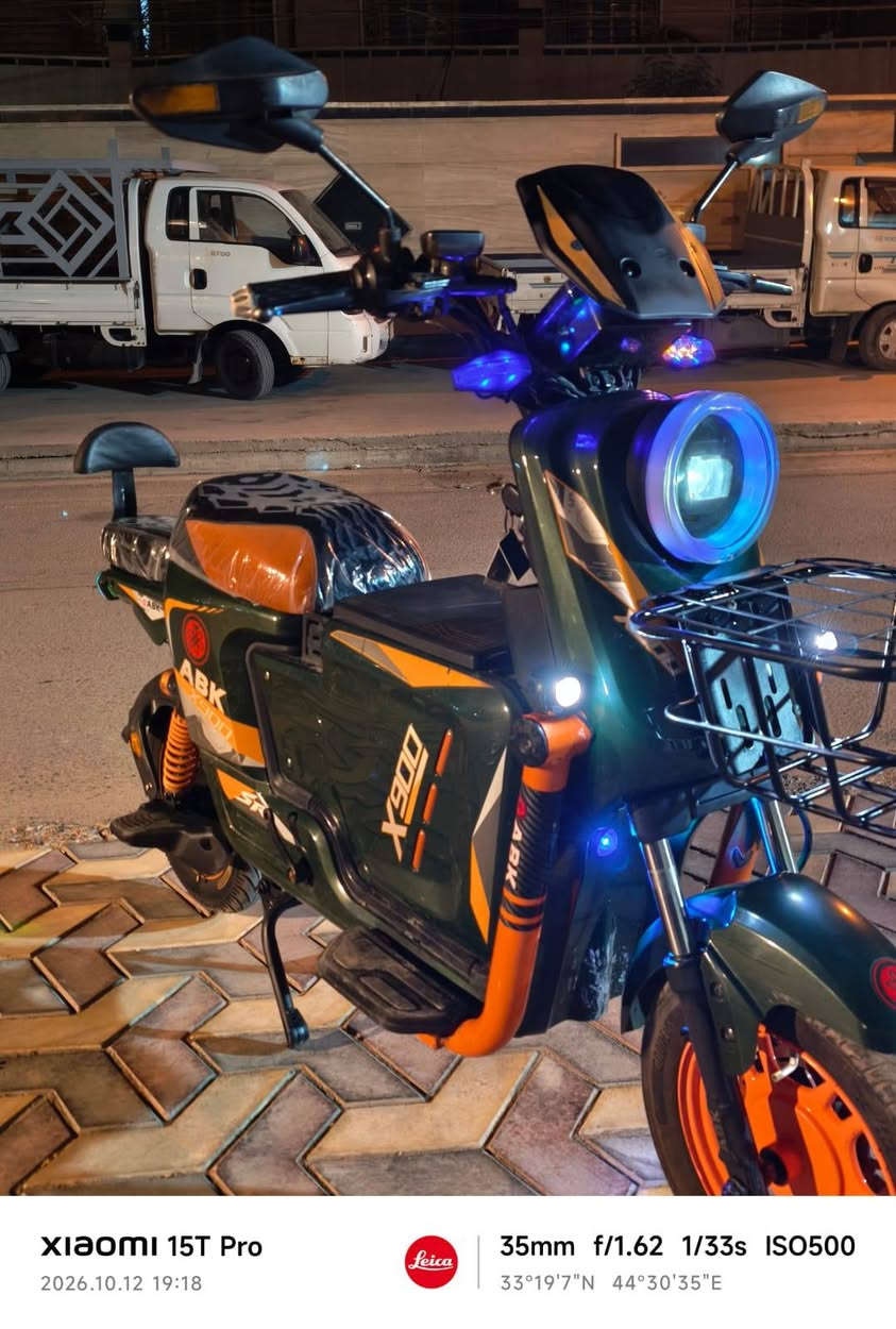 X900 • ٥بطاريات • شاحن اصلي