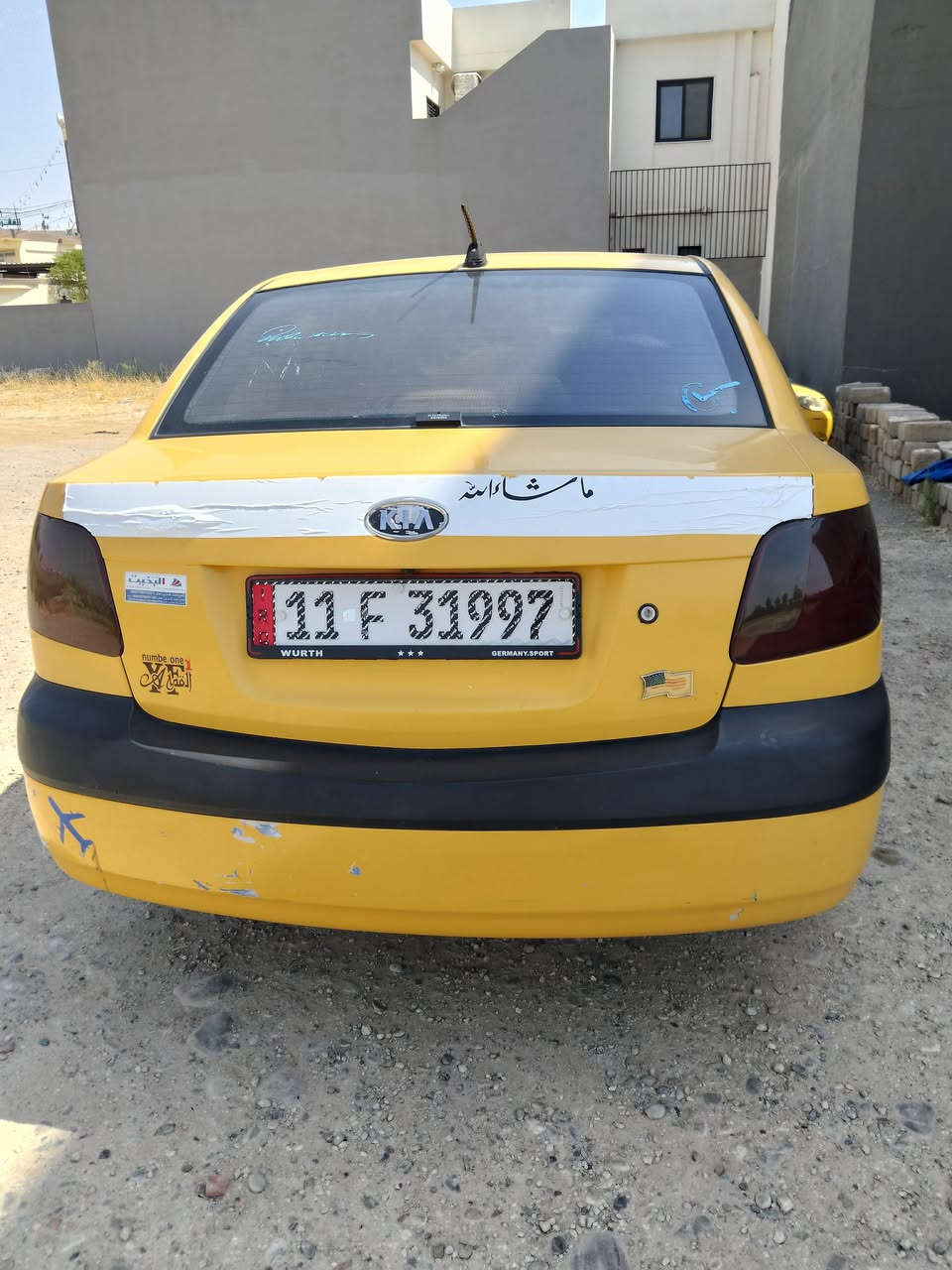 سلام عليكم كيه ريو 2009.هزه جديده هيئه صفر غرامات صفر بااسمي سياره كابون بانزين منضومه غاز بيها كرت .طخم أمامي كامل مبدل مع سترين .طخم تأير جديد صار يومين شادهم.ويل كب برايد ..تبريد ثلج .كير مكنيه شرط .سياره جاهزه مال شارع .رقم بغداد دولي .ضرر جاملغ يسار بيها داخل وباقي تلقيطات معجون مال تكسي بس قليل .السعر 75....***********...ملاحظة بيع نقد فقط ..بدون معارض
