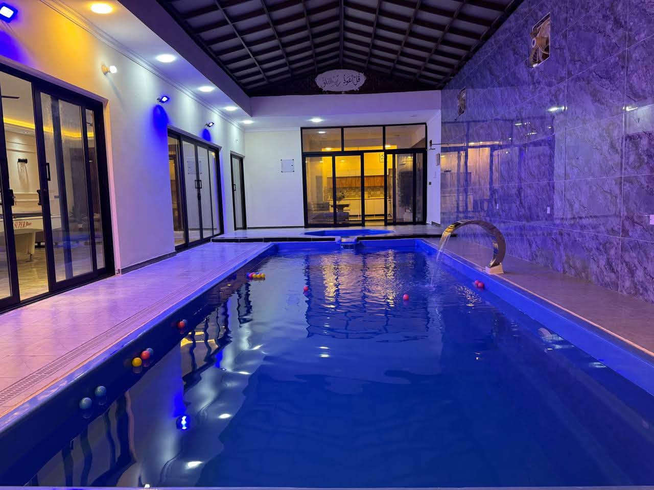 🌿 مزرعة بالزعفرانية 🌿
مكان مثالي للونسة والراحة 😍✨

🏊‍♂️ مسبح 10×5
🎱 بليارد
🔥 فيشة
❄️ تبريد
🌳 أجواء هادئة ومريحة

📲 للحجز والاستفسار واتساب:
***********
