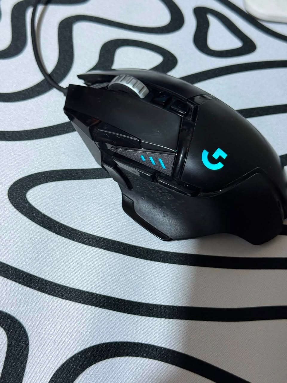 ماوس وكيبورد للبيع 

Logitech G502 HERO Gaming Mouse
حساس HERO الأصلي بدقة تصل إلى DPI 25,600
* 11 زر قابل للبرمجة
* زر Sniper لتقليل ال DPI مؤقتًا للتصويب
* عجلة سكرول بوضعين %لفات حرة أو خطوة بخطو
* إضاءة RGB قابلة للتخصيص
* مناسب لألعاب FPS وMOBA والاستخدام اليومي
وينربط ؏ تطبيق لوجتك ايضا

Redragon K550 Mechanical Gaming Keyboard
Redragon K550 كيبورد ميكانيكي أصلي *
*Purple Switches ' ويتش بنفسجي!%
- باد ماوس لون ابيض مع تموج اسود مستخدم قليل كلش بس جدا نظيفة 
انطيني سعرك وما نختلف 
بس جيك سعر الجديد بيش وبخدمتك 

عنواني البصرة حي الجامعة 
*********** — ***********
