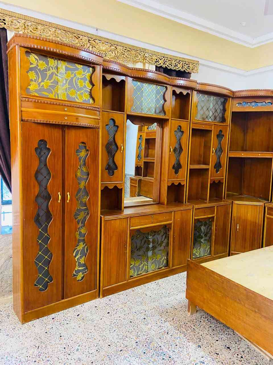 متوفر غرف نوم بعدهن جدد خشب صاج داخل و خارج شرط حطاطه نضافه فول ديكور حديث بسعار مناسبة
‏عنوان الرمانه البعبيد الحويجه نقل وشد مجاني واصل لباب بيتك وتلميع 
‏‪***********‬/ وتساب وخاص
