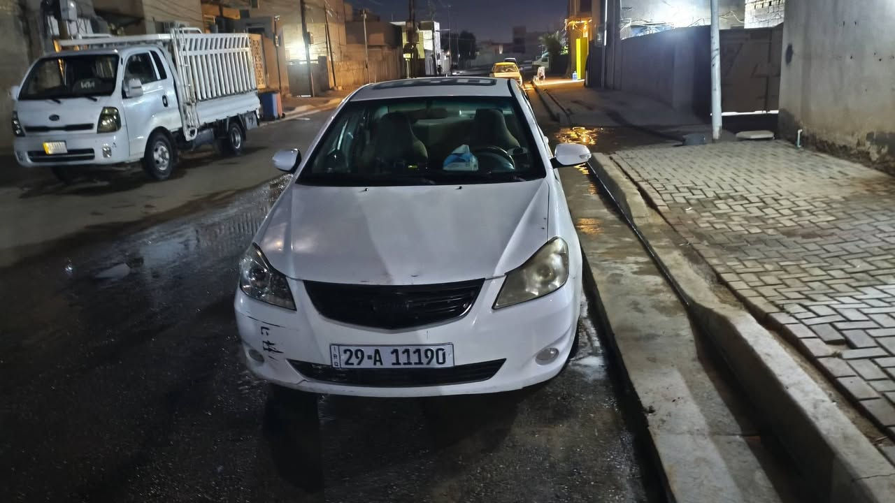 سلام عليكم 
للبيع BYD G3  كير اوتوماتيك موديل 2013 رقم واسط انكليزي الجديد 
نقص حداديه وچبنه 
السعر 48 وبيها مجال  العنوان الديوانية الأسكان
الرقم ***********
