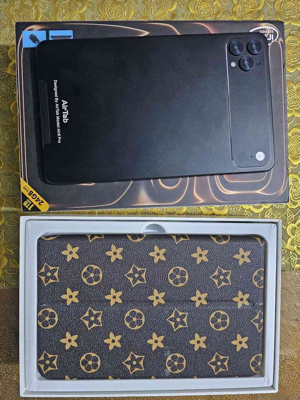 السلام عليكم ايباد Air Tab 8pro للبيع ذاكره واحد تيره يعني فوك ال 1000 عشوائيه رام 24 الايباد كلش جديد مع كيبورد و قلم و شاحنه و ماوس و حافظه كامل ملحقاته مكاني بغداد الحسينيه الراشديه الرقم ***********
