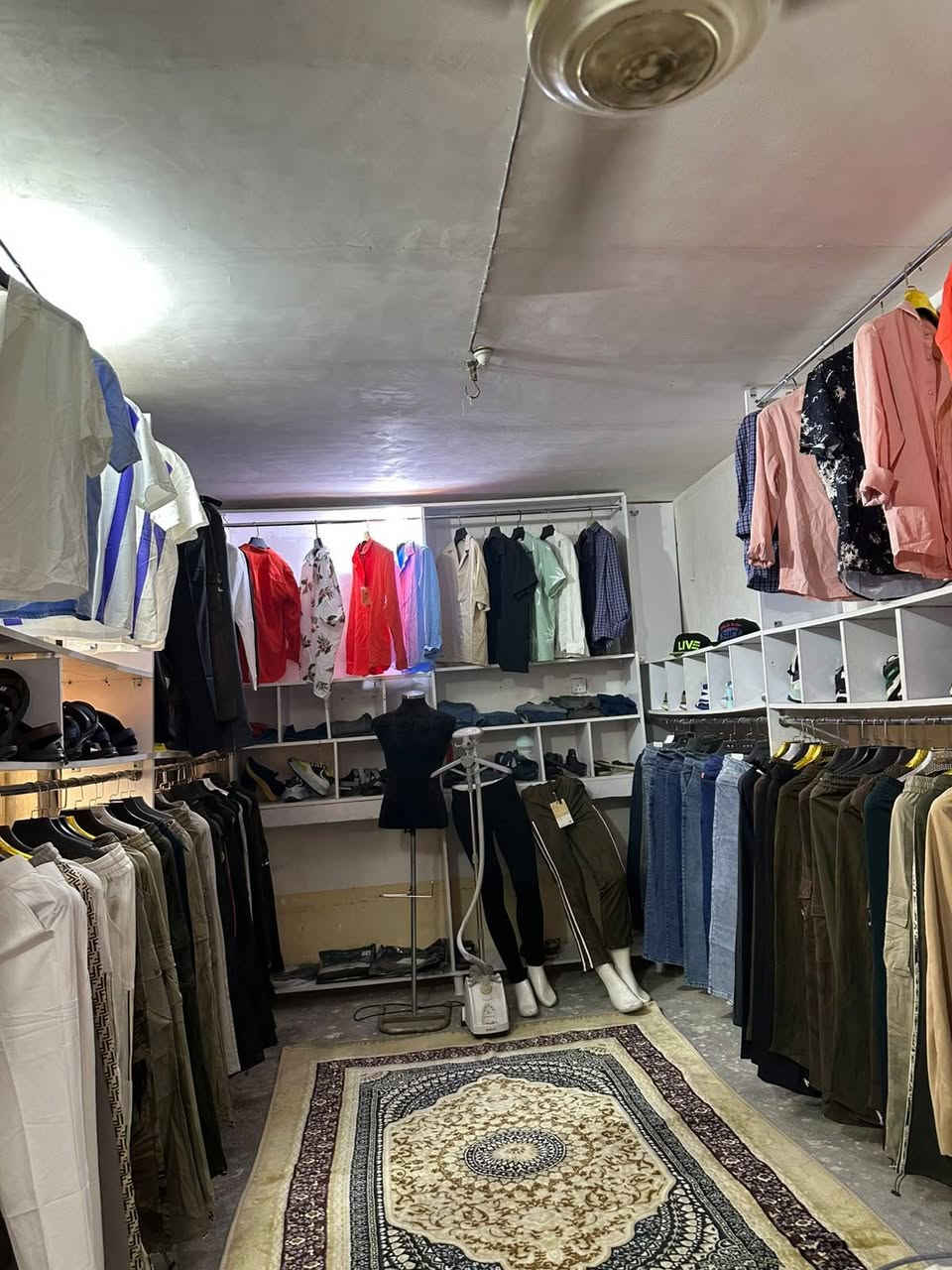 السلام عليكم
ديكور نضيف 3 قطع كبير بيع فقط الديكور بيع مستعجل لجل ضرف المكان نجف ***********
