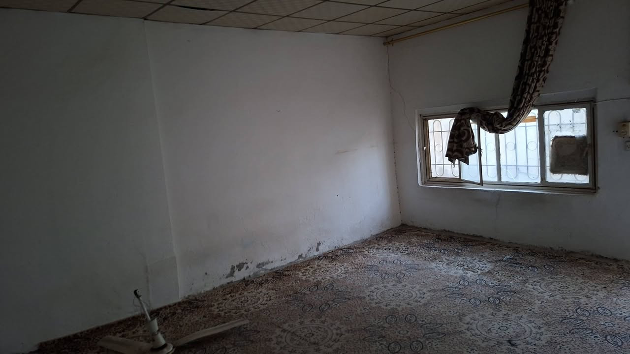 🏠✨️بيت للأيجار في حي الفرات ✨️🏠
🏠✨️متكون من طابقين الطابق الأول حمامات خارجية عدد 3 وغرف نوم عدد 2 واستقبال و صاله ومطبخ وغرفه في الطابق الثاني 🏠✨️
الاستفسار ***********
