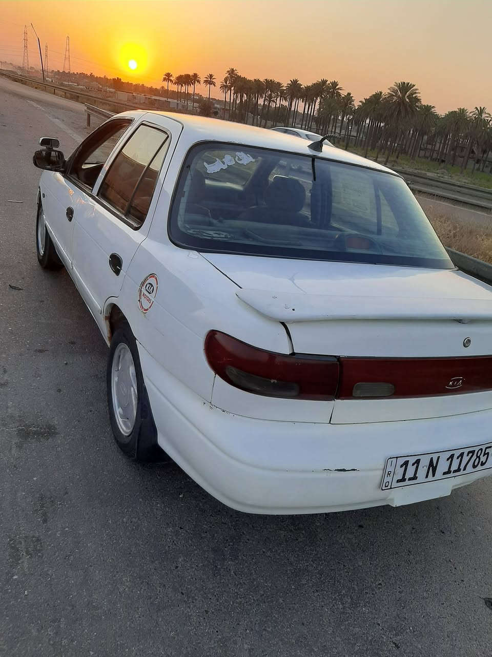 كيا سيفيا للبيع موديل 96 محرك مفتوح رقم بغداد اللوحات انجليزيه وهزه جديده مكان السياره بغداد ابو غريب سعر المطلوب 32 وبيها مجال / *********** / ***********
