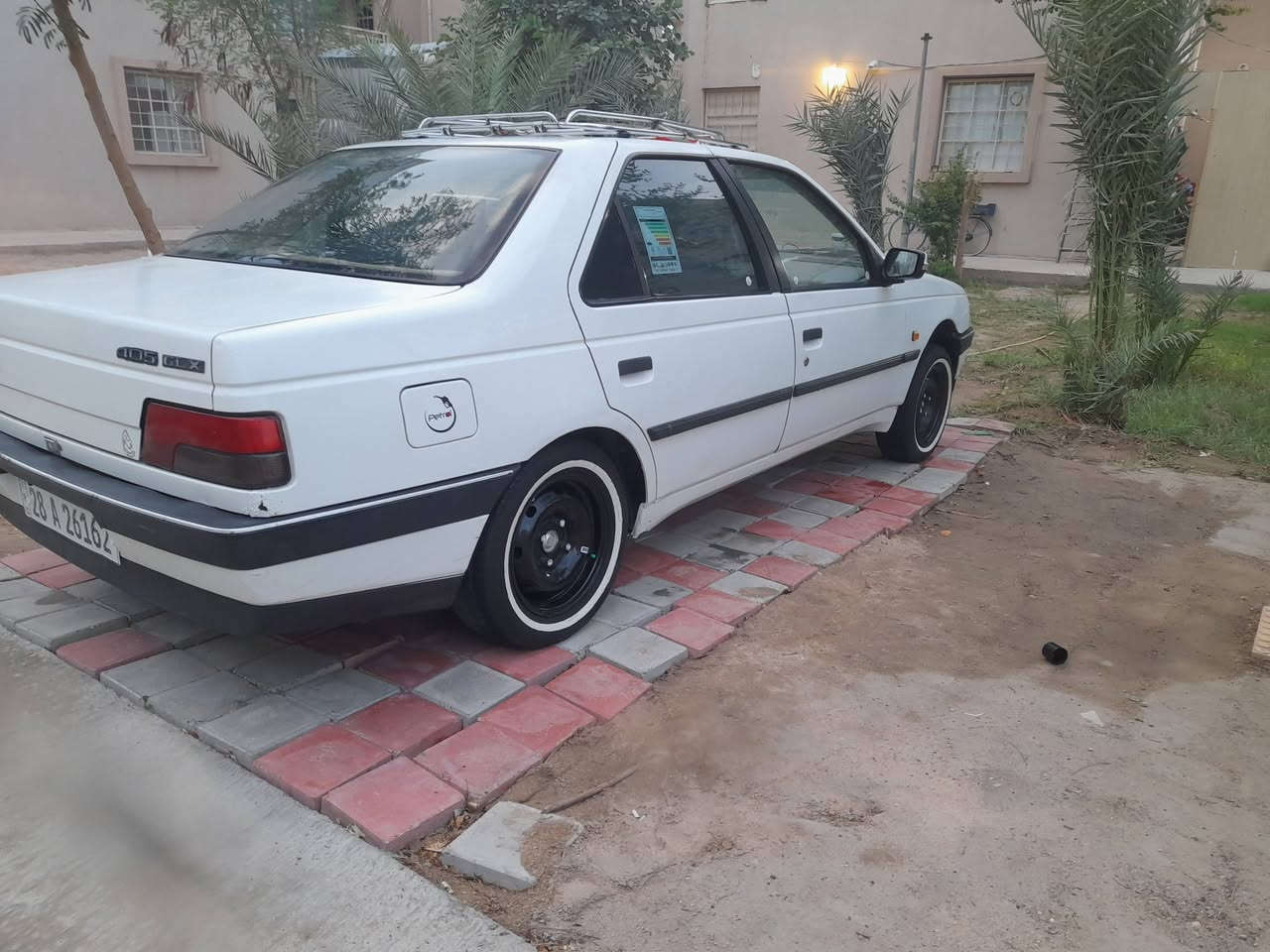 بيجو 405 • للبيع • كفاله عامه