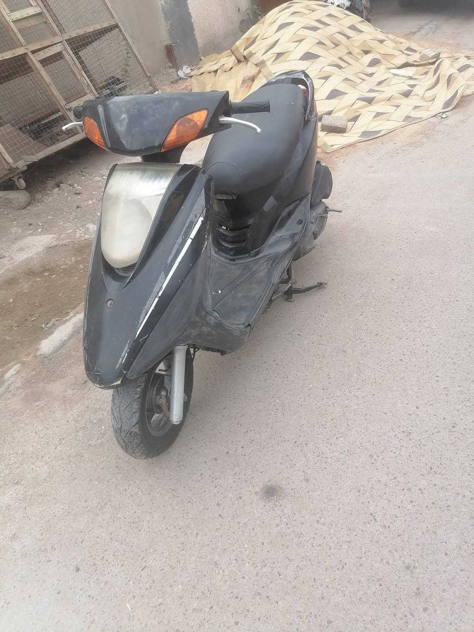 السلام عليكم دراجه ابريز للبيع سعر ٣٥٠وبيه مجال شي بسيط  دراجه حلوه وشلعه ومعدل تاكل الكاع اكل مكاني بغداد مدينة الصدر اتصل وتدلل***********

