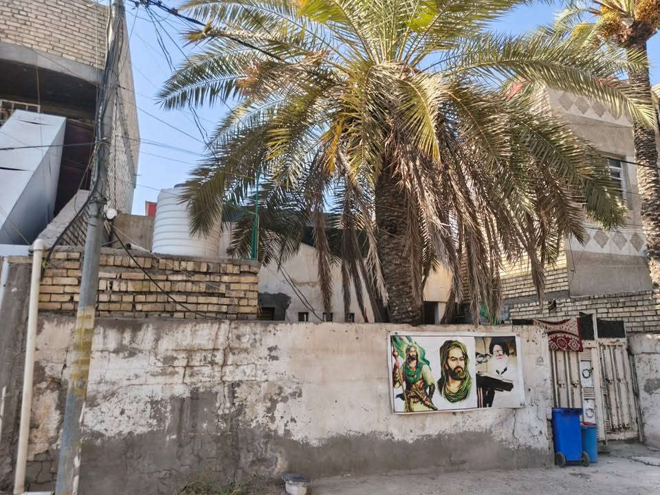 بسبب الوعود الكاذبه
دار للبيع في الشعله حي الجوادين قريب بلدية لشعله 
*********** الستفسار اكثر وتساب
