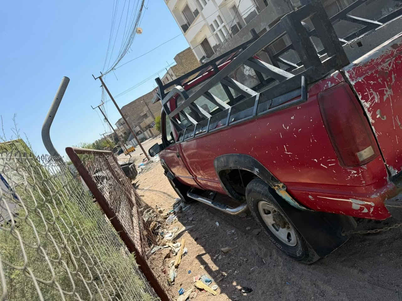 السلام عليكم للبيع بيكم شوفرليت موديل ٩٠ فحل ٨برغي كير ٤٠٠ تعليك اوتماتيك محرك ٣ ونص كابريتر رقم بغداد انكليزي بأسمي شرط التحويل سيارة عايزهة اذان محرك اذان كير فيت بم ميكانيك عنوان بغداد قفل ٣٥ للاتصال هذا رقمي ***********

