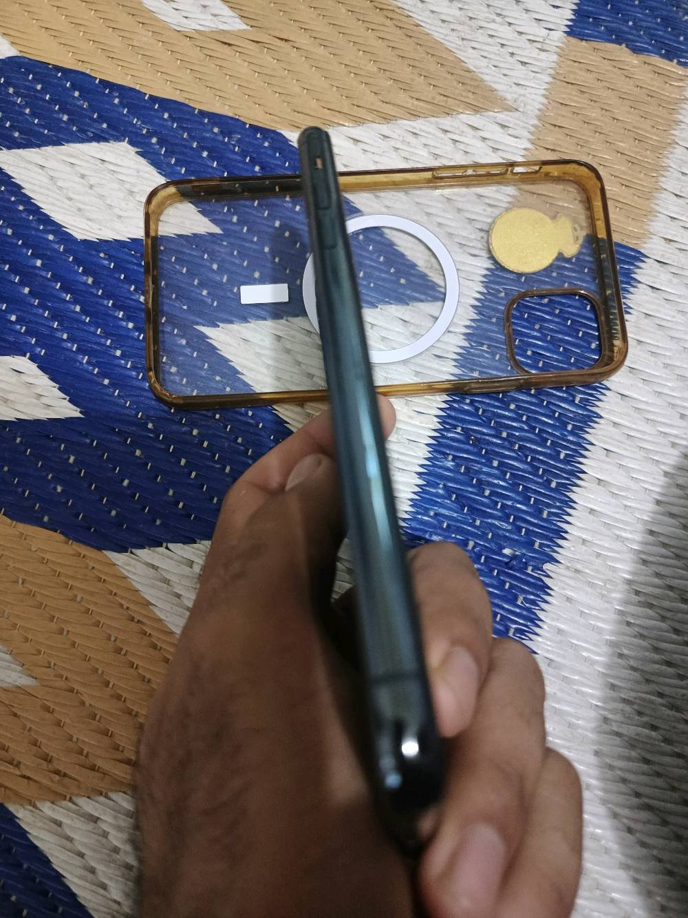 ايفون ١١ برو ماكس • ذاكرة ٢٥٦ • فيس ايدي متوقف