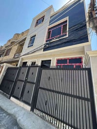 ٥٠م • طابقين ونص • ٣ غرف
