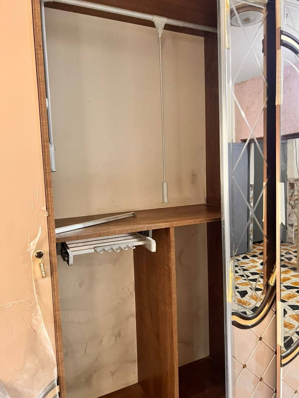 سلام عليكم غرفه تركيا 11قطعه نضيفه كلش بل لايلونه بعدهي سعر خاص او مراجعت رقم ***********
بغداد الشعله
