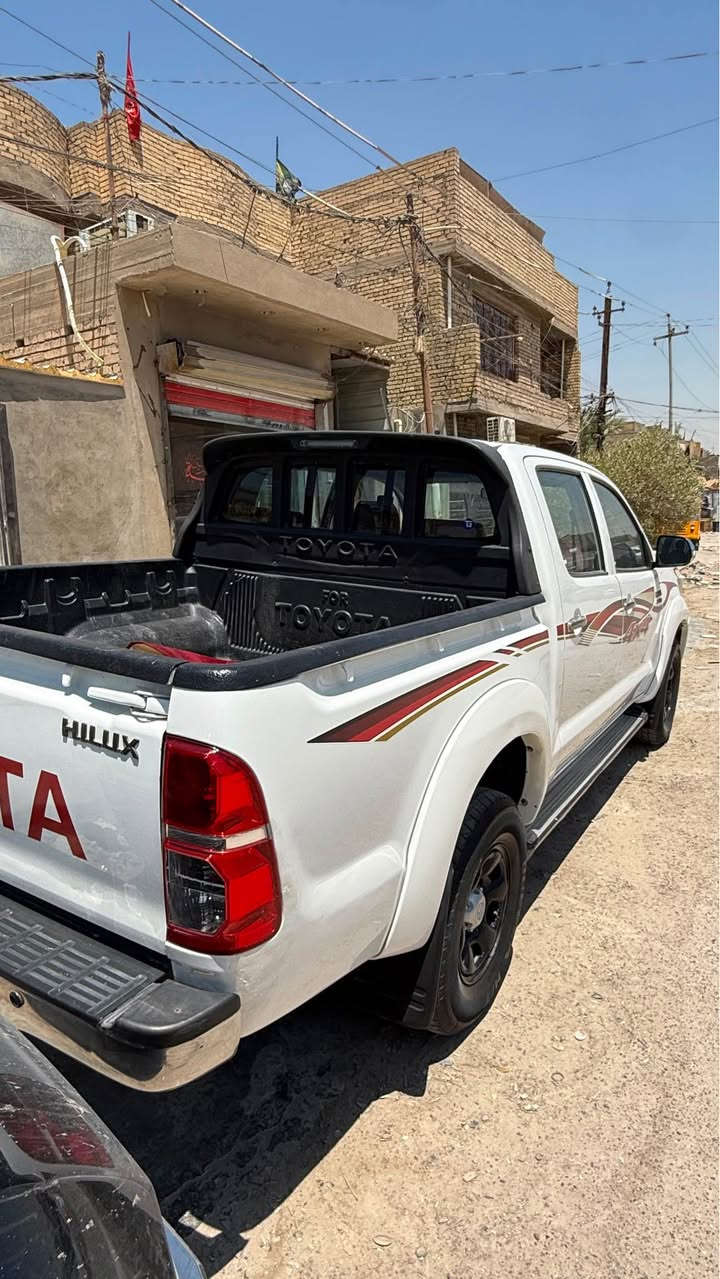 للبيع 
هايلوكس فور ويل 
موديل ٢٠١٤
اوتماتيك 
السعر ٢١٥ وبيه مجال 
مكفوله ما عده البارد قليل بجاملغ الخلفي 
رقم بغداد انكليزي بسمي 
العنوان بغداد الامين 
*********** بغداد, العراق
