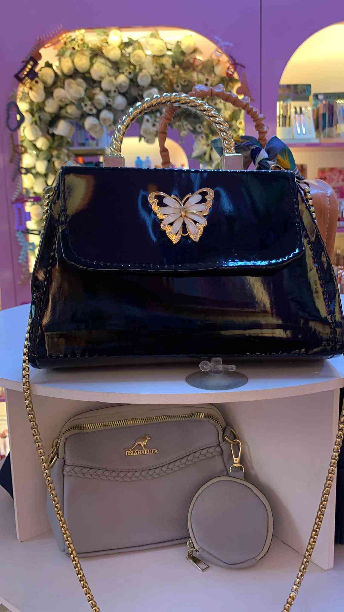 🔥 عروض كوزمتك الجمال 🔥
✨ الحقيقة بس 8 آلاف
👡 والنعالات بس 7 آلاف

أسعار حلوة وتستاهل 😍
لا تفوتون العرض، الكمية محدودة 💕
📍 بغداد – حي الفرات – شارع الوسط – مجاور مكتبة هيا
📲 واتساب: ***********@إشارة
