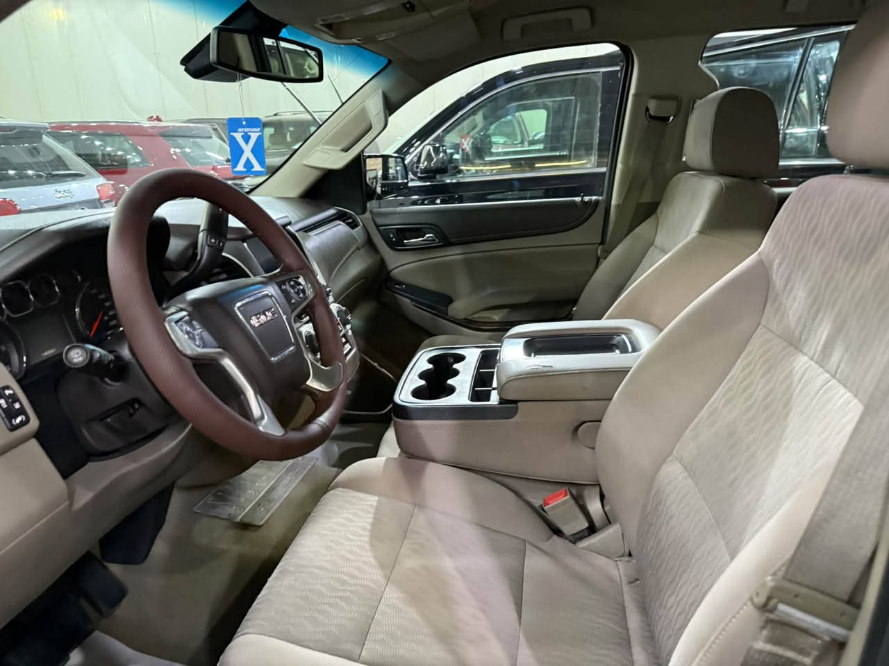السلام عليكم يوكن خليجي وكاله المنصور SLE ماشي 97 كم

سيارة جديدة استخدم شخصي طويله XL خصوصي بسمي 

تخم تاير جديد جاهزه لخير *********** مكان بغداد 
*********** اتصل وتدلل

نص مكتوب في الصور:
- ٤:٥٧ م