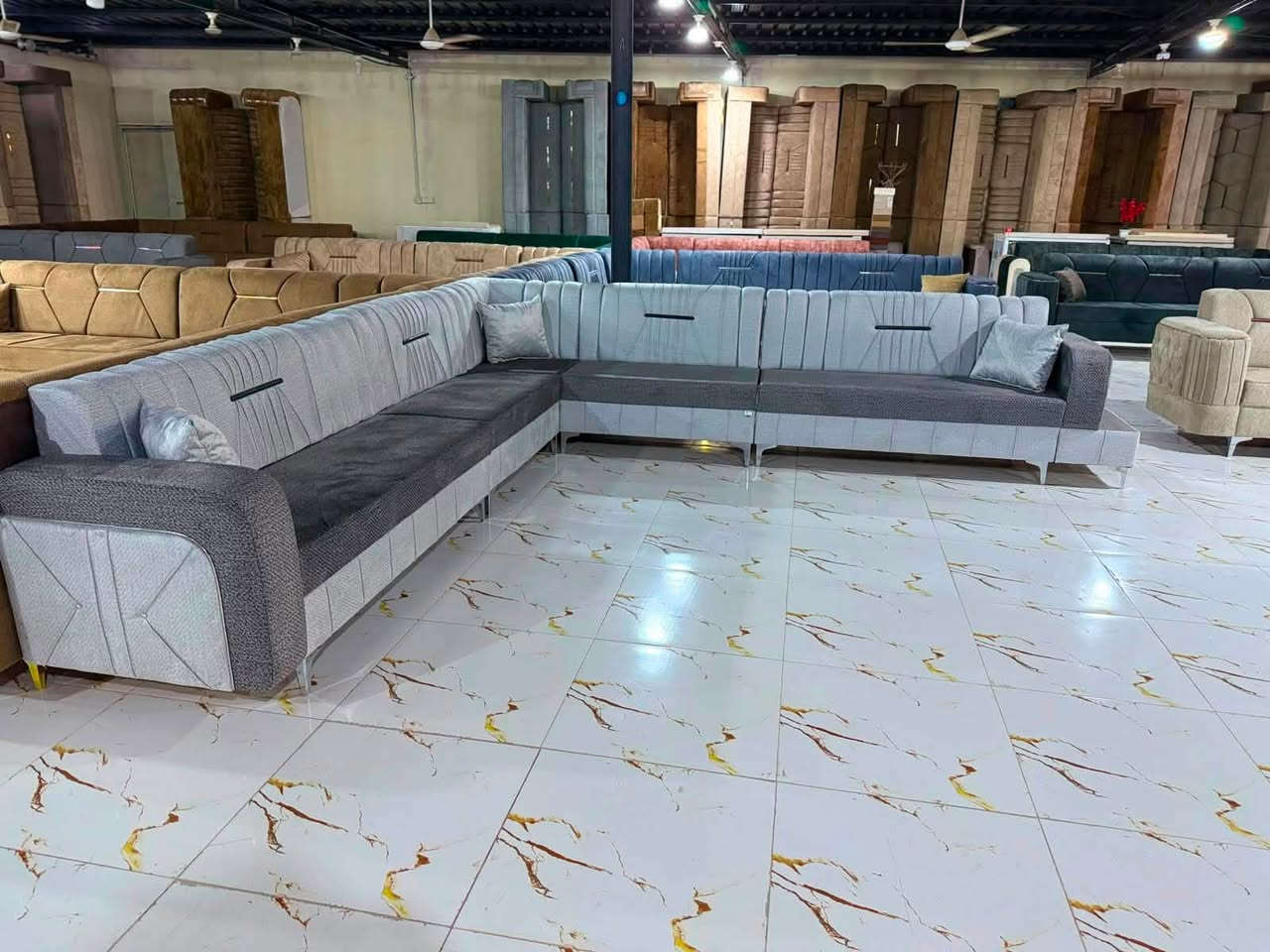 عرض خاص لديوان الصاج الزان
اسعارنا تبدأ من150الف الى 180 الف

اهلا وسهلا بكم انتباه انتباه 👉👉 خصم خاص  بل السعر لاصحاب القياسات الكبيرة

 🫸🎁🫷
وهديه طبله مساند واعلام  🎁🎁🎁🎁🎁🎁

مع ضمان ١٠ سنوات 💎

🌹 يمكنكم فحص المنتج قبل استلام الطلبية 🌹
   شغل درجة اولى ضمان حقيقي ١٠ سنوات  
وبالنسبه للهيكل ضمان مفتوح 👍
تفاصيل العمل موجوده داخل الصفحه
القماش التركي
 والاسفنج اكستره ضغط عالي مع بولستر الطبي
 والخشب الروسي انج ×انجين
وبلوك ماليزي16 ملم 
 ضمان 10سنوات عن طريق وصل الضمان الخاص بنا 
  يكمل الهيكل تجي  تشوف👀الشغل وتختار القماش 

ملاحظه كل هاي المواصفات☝ اذا ماتلكاها بلشغل لاتستقبل شغلنا 

عملنا مصداقيتنا👉✌ العنوان بغداد البياع  الشرطه الرابعه 

#صنع_في_العراق_Made_in_iraq

🗣 للاستفسار 🗣
الاتصال ☎️ على الرقم التالي  ***********   واتساب _ متوفر 
أو مراسلة الصفحة 📲 
كما ندعوكم للاشتراك بلصفحة ليوصلكم كل ماهوة جديد من  معمل ومعرض اسطنبول للاثاث المنزلي 💎💎 @
