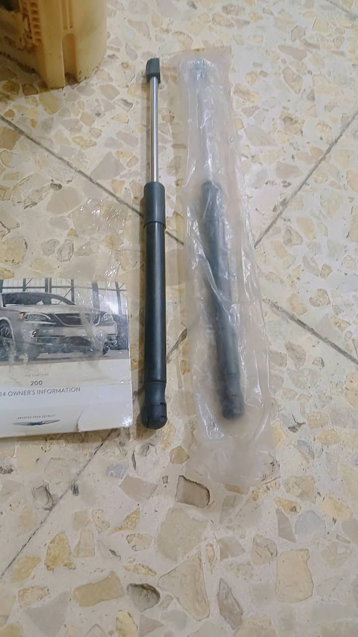 السلام عليكم اخوتي الطيبين غراض سي 200  كله شغال امانه الله الي يخدمه شي ينطي سعر ويدخل خاص عنواني بغداد الشعب ***********
