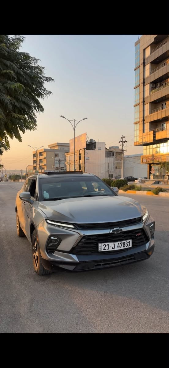 سلام عليكم
شوفرليت بلايزر موديل 2023 مواصفات RS
المواصفات:فول الفول دفع رباعي و امامي وهواي انضمه
الضرر:بنيد او جم طخه بل تحميل خفيفه
السياره رقم سليمانيه بأسمي تحويل ثاني يوم
السياره ماشيه 52الف كيلو
السياره ماشألله ما ناقصها شي 
گير محرك حداديه شرط
سياره 6 سلندر 
رقم التواصل والاستفسار :*********** موجود واتساب و اتصال 
السعر 230 وبيها مجال بسيط
