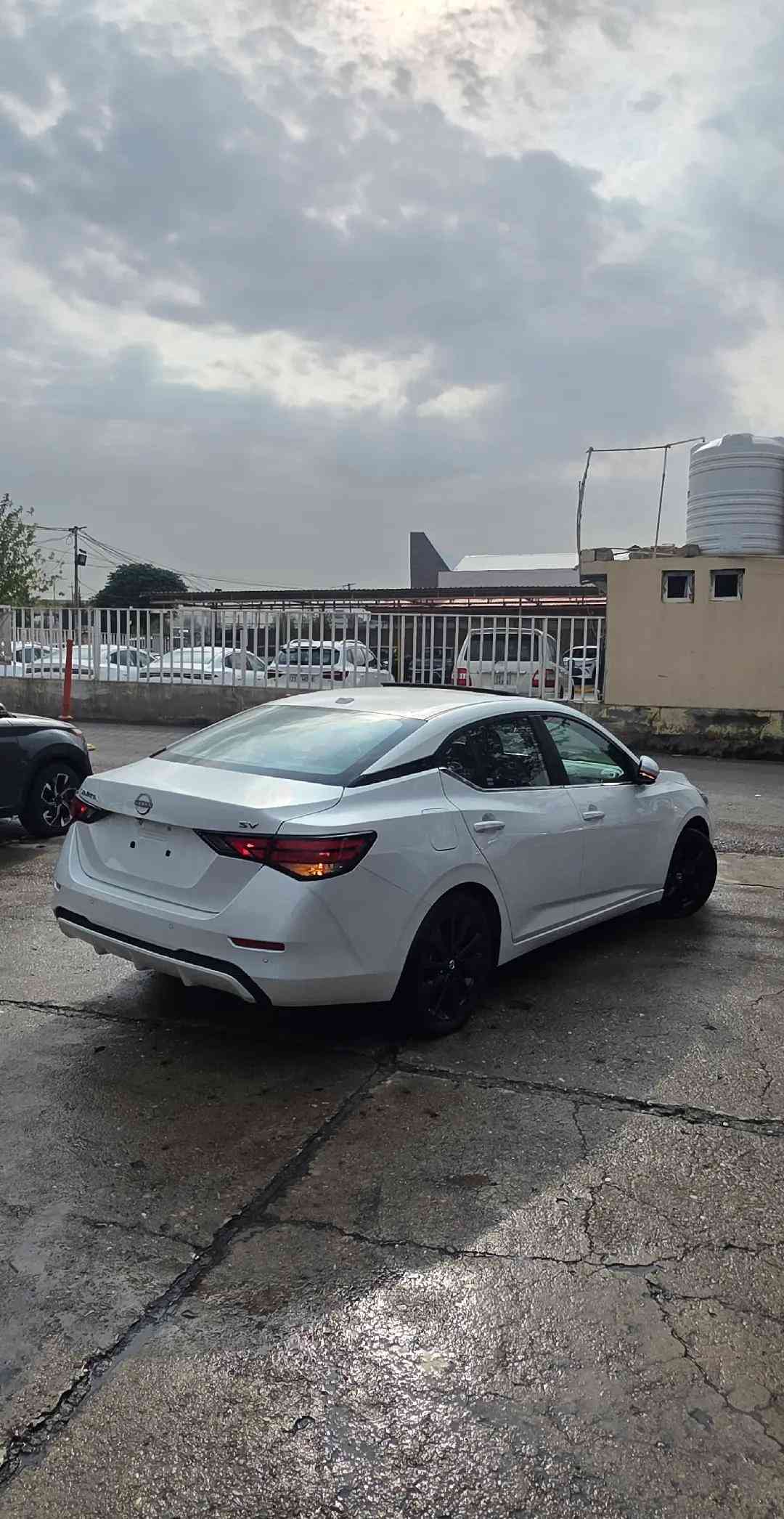 نيسان سنترا • ٢٠٢٤ • ٢١٠٠٠ ميل