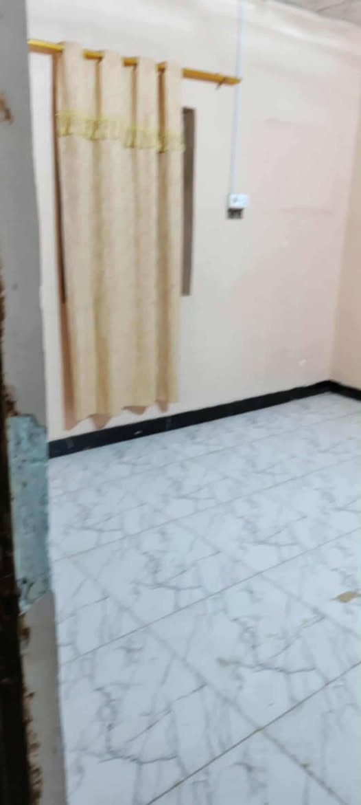 شقه للايجار في المشراق الجديد قرب جامع عبد الحسين ابو الجت الطابق الاول عدد الغرف ٢ مع صاله استقبال البناء وسط الايجار 400
***********
