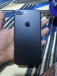 آيفون ٧ بلس • ١٢٨ • واتساب