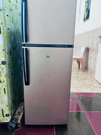 ثلاجة • مجمدة • نظيفة
