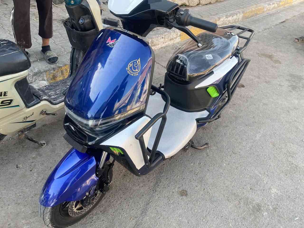 دراجة سكنس شحن ملف 2000نحاس 5بطاريات ريان دراجه سرعتها ٦٠حقيقي بيها Rرجوع للخلف بريك أمامي وخلفي دسك سعر الدراجه 450
للتواصل ***********
