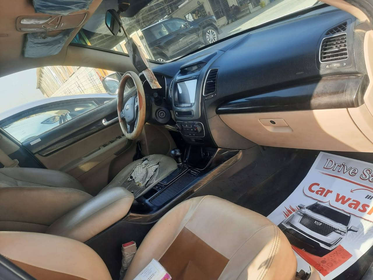 🚗 كيا سورنتو 2013 (شكل 2015) - للبيع 🚗
✨ المواصفات والتفاصيل:
​🔹 الموديل: 2013 ( شكل 2015)
​🔹 المواصفات: خليجي
​🔹 المحرك: 2400 (4 سلندر مفتوح) ⚡
​🔹 الرقم: بغداد باسمي (تحويل مباشر) 📄
​🔹 المسافة المقطوعة: 230 ألف كم (قابلة للزيادة) 🛣️
​🔹 الحالة General: مكفولة كفالة عامة، ما عدا ضربة بارد بالباب فقط 🛠️
​💰 السعر المطلوب: 150 ورقة  وبيها مجال للشراي .
​📞 للإستفسار والتواصل:
*********** 📲
