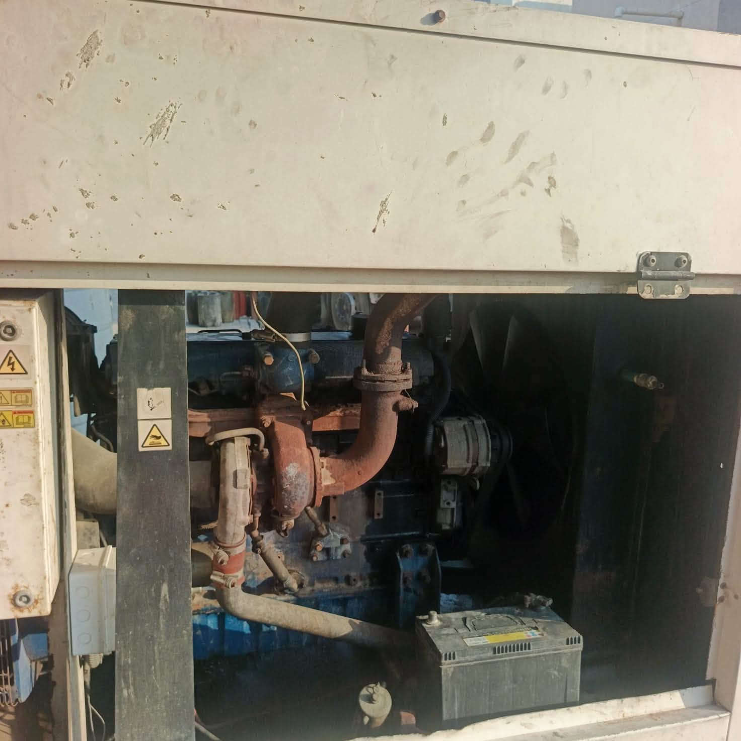 مولد بيركز 
150 kv
 بيها بخار قليل
البصره - شط العرب - الجزيره 
التواصل: ***********
