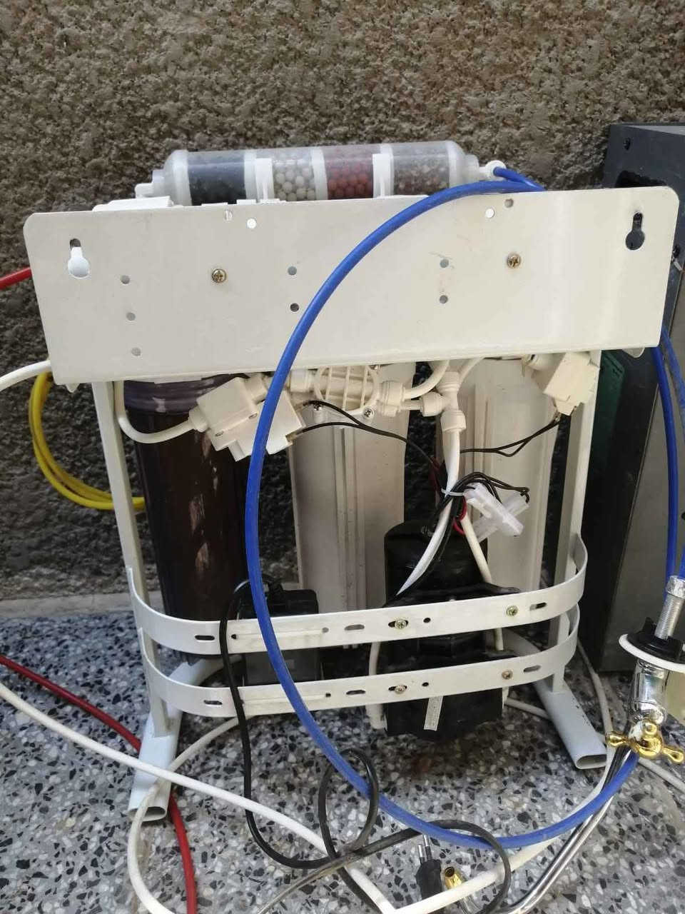 السلام عليكم فلتر تصفيت المياه وتنقيته للبيع مكاني بغداد الشعب وهاذه رقمي *********** بغداد, العراق
