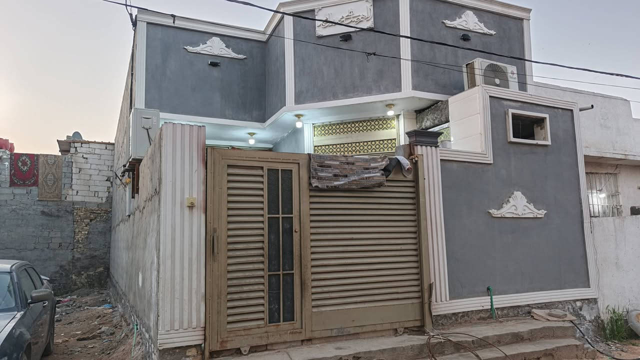 بيت ١٠٠متر بناء حديث زراعي ينباع هوه الاثاث يصلح حسينية قريب عله طريق الزوار العنوان كربلاء كنطره السلام شارع المدرسي السعر ٧٥مليون وليه مجال قليل ***********
