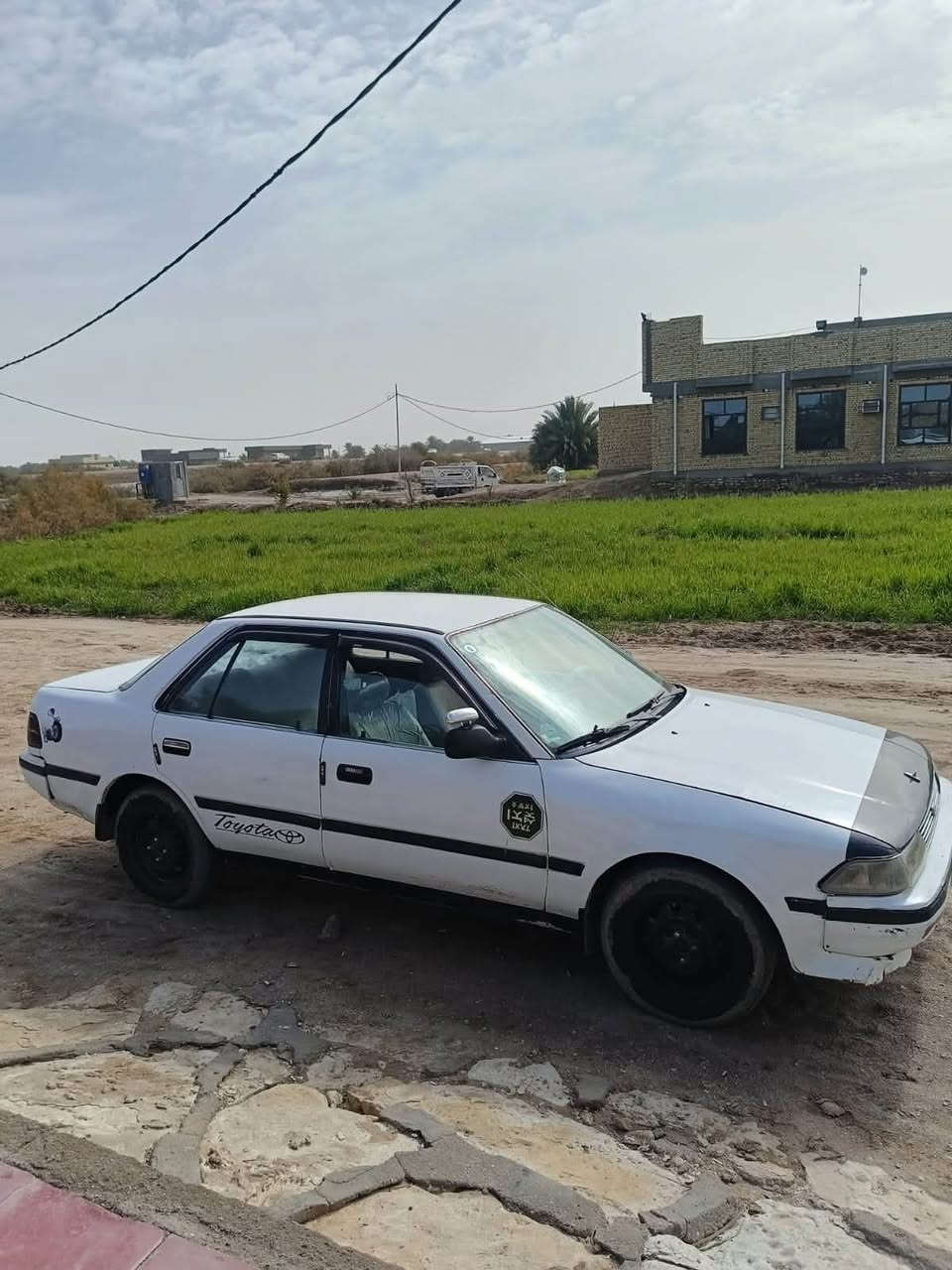 السلام عليكم له بيع كرونا موديل 90 سعر 32وبيهاا مجال نتصال عله رقم‭ ***********
