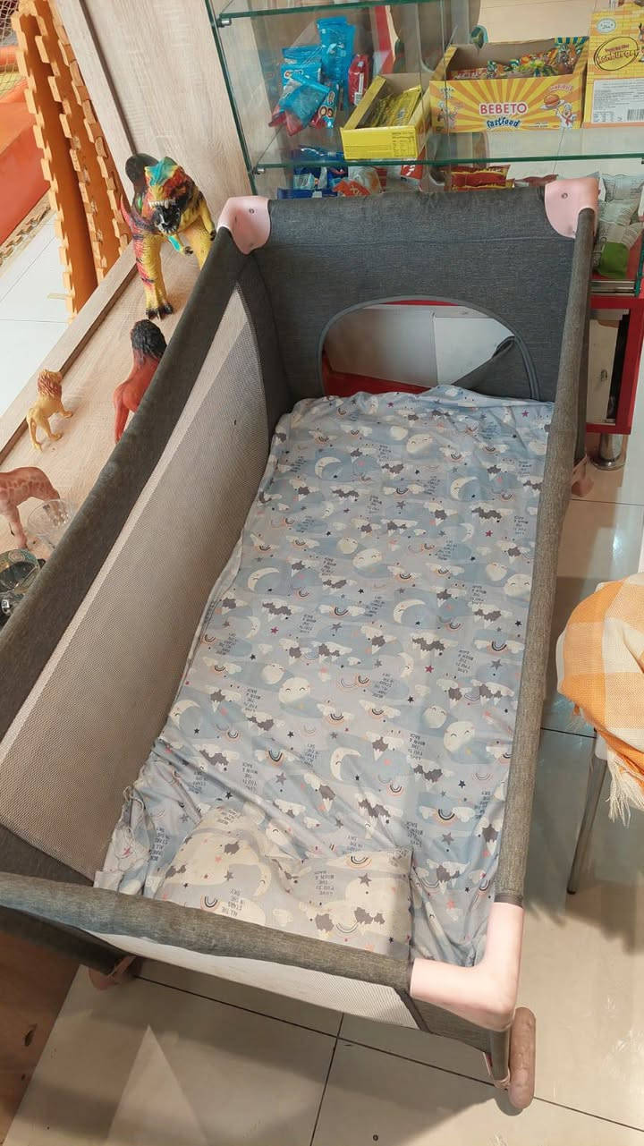 نضيفه • أثاث أطفال • قابل للتفاوض