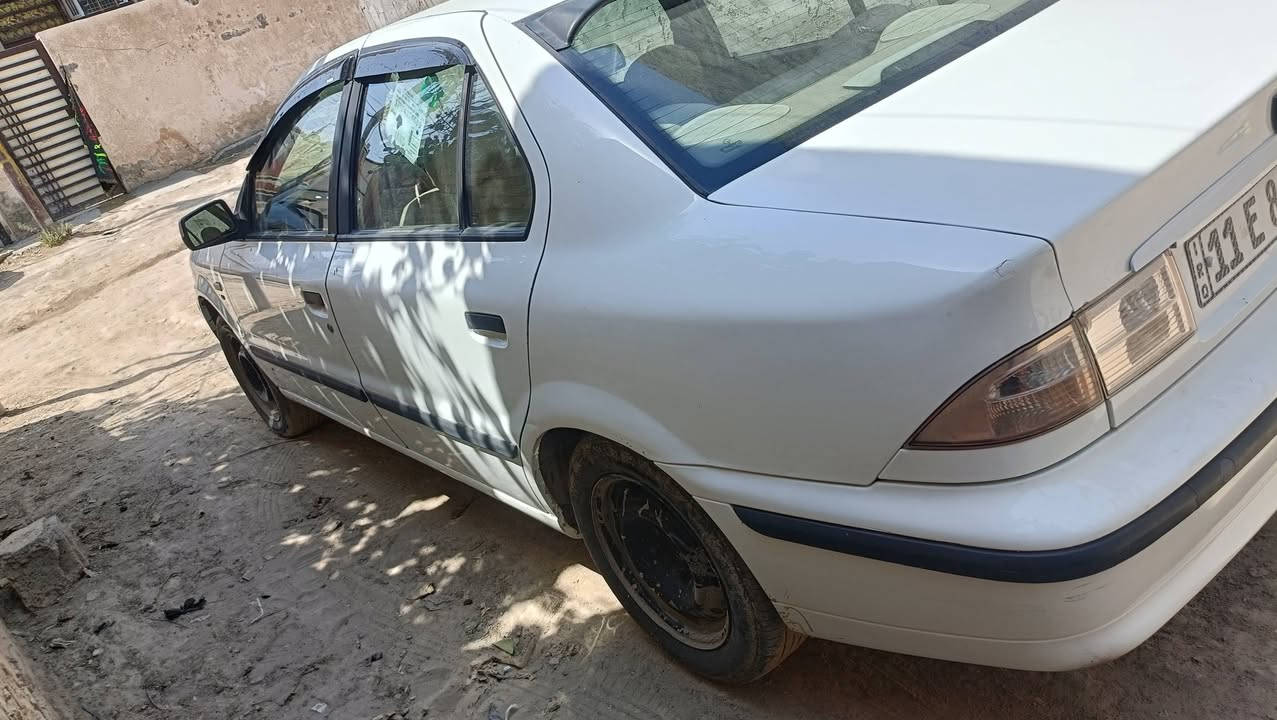 سمند 12 ناطقة بيها جاملغ وبنيد عكس السايق امبدلهن والباقي مكفول
تبريد شغال السيارة خير من الله وين ميعجبك اطلع بيها 
الشراي يتصل واني حاضر *********** 
السعر40 وبيها مجال
