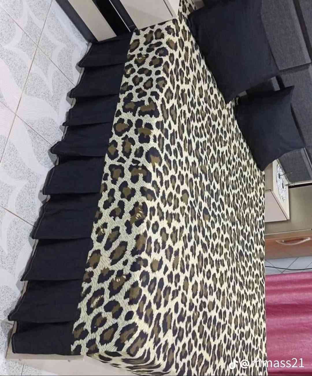 خياطه فرشات حسب الطلب يوجد توصيل لجميع المحافظات توصيل بابل 3باقي المحافظات 5واتساب ***********
