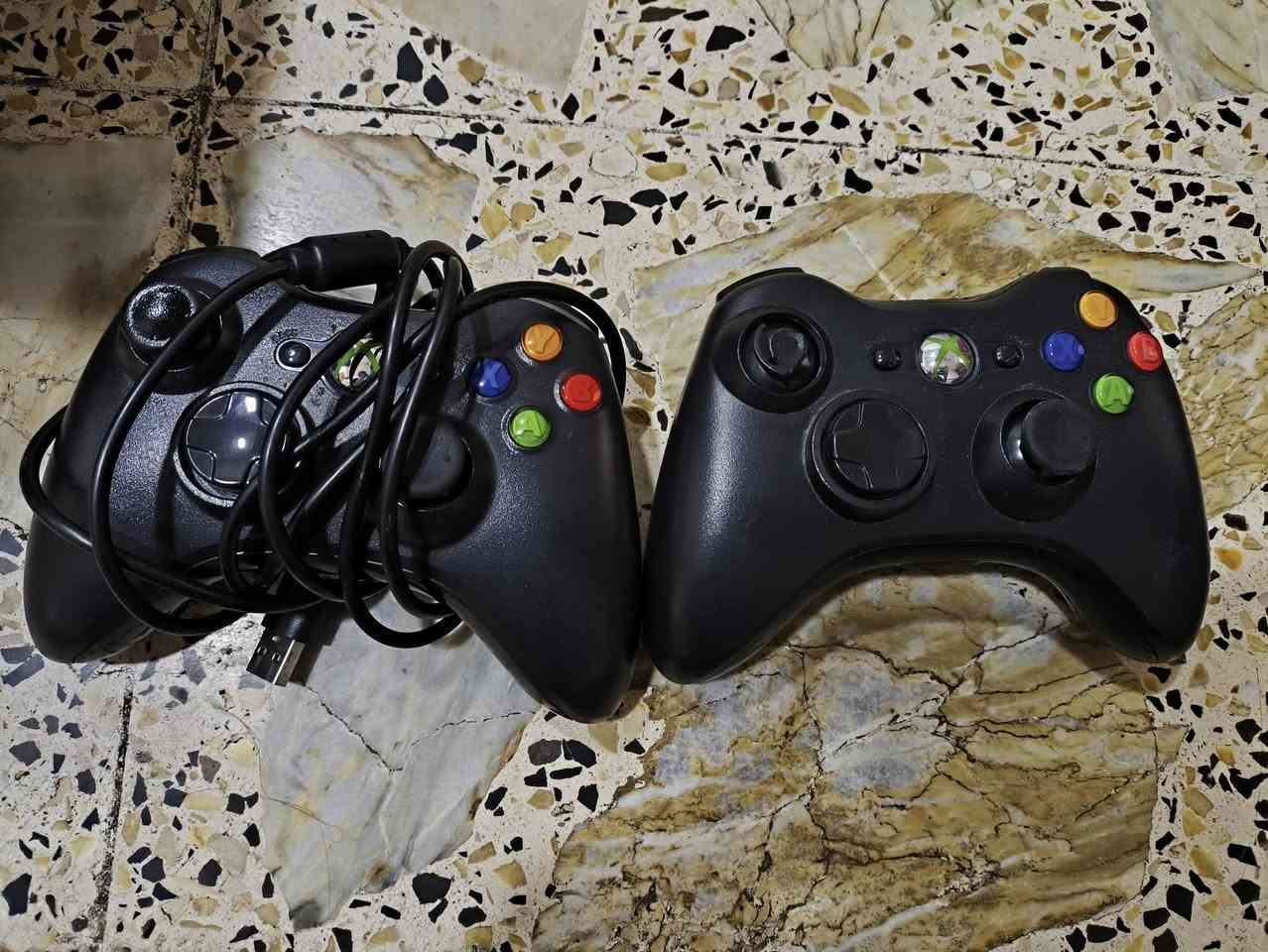 السلام عليكم للبيع بلي إكس بوكس 360 جهاز نضيف ومداخل تصليح مع جوستكات اصليه
الاستفسار علئ هذا الرقم 
***********
