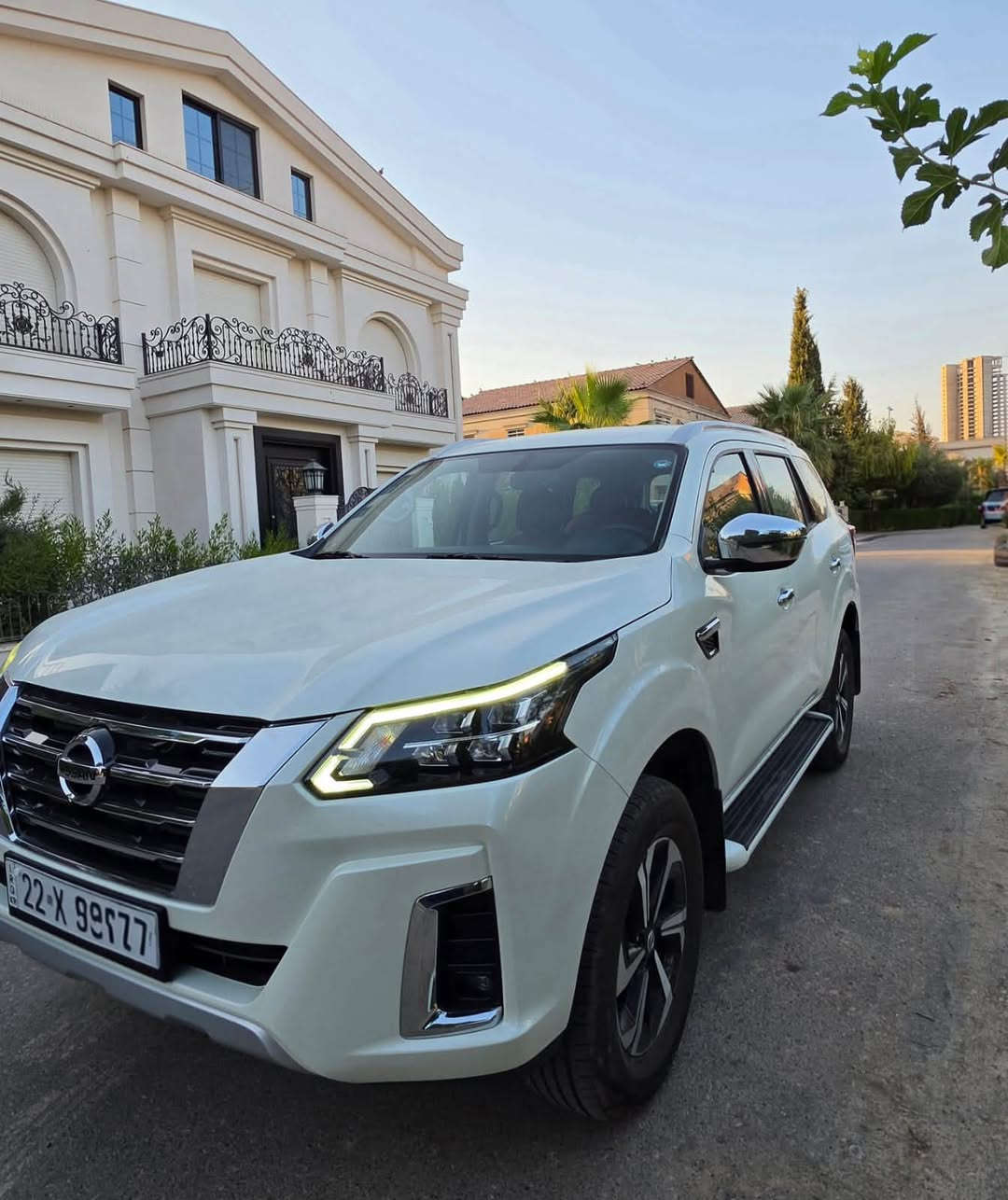 نيسان اكستيرا Xterra موديل ٢٠٢٤ وكالة السور، ماشية ٥٠٠٠ كيلومتر فقط (السيارة بحالة الوكالة)، مرقم اربيل كامل.

سيارة مواصفات بلاتينيوم محرك ٢،٥٠٠ اربع سلندر، اكسل خلفي، ٧ راكب، تبريد مركزي ٣ قطع، تحكم ستيرن، حساسات خلفية، بصمة و تشغيل عن بعد، كراسي خلفي قلاب، شاشة كبيرة وكامرة خلفية. 
ضمان وكالة السور ١٠٠ الف كيلومتر.

السعر ٢٦٠ ورقة (مكان السيارة في اربيل)
التواصل واتساب مباشر مع صاحب السيارة: ***********
