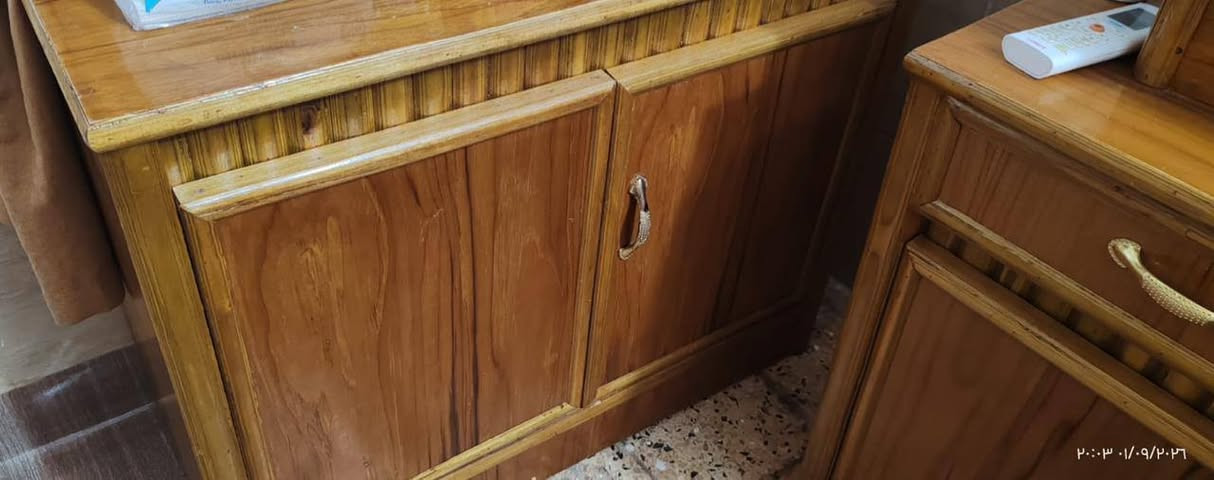 السلام عليكم غرفه للبيع جديده ما بيهه ولا خدش سعرها مليون ٢٠٠ وبيهه مجال ***********
