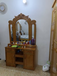 غرفه اخشاب عراقي متكونه من 6 قطع كنتور مع الملحق 10 ابواب سرير 150:200...