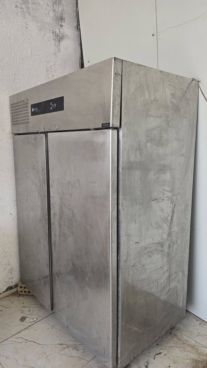 ديوانيه • عدة مطاعم • طباخ ٥ عيون