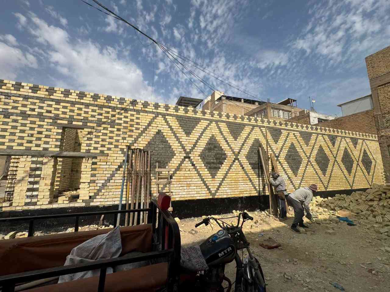 حي الغري • ٢٠٠م • دار