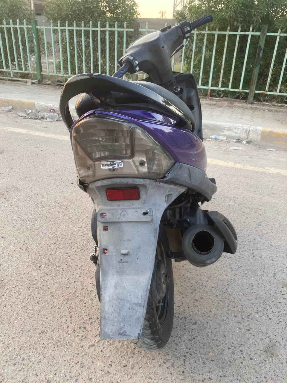 السلام عليكم دراجه ماكس عدله للبيع كلهه شغاله كهربائيات كامله كلهه مكينه خير من الله بلاديه اوراق كامله المكان بلغزاليه 
السعر 400 الرقم*********** بغداد, العراق
