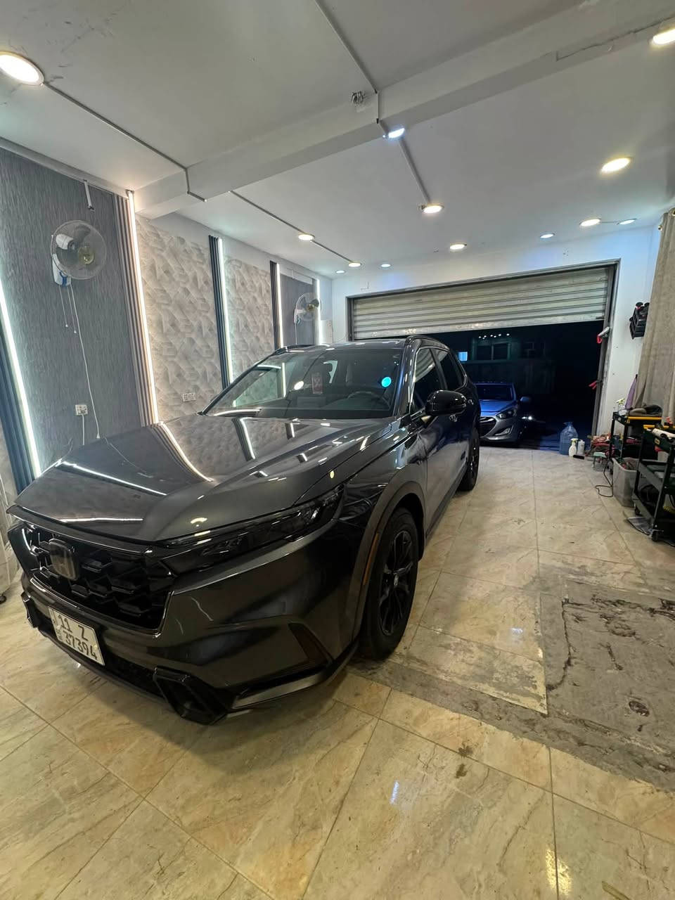 السلام عليكم
هوندا CRV سبورت 
حادثها مع رقم الشاصي مرفق مع الصور 
بيه ايرباك برده فقط 1 
بيها قطعتين صبغ باب السايق وباب خلف السايق 
السعر 215$ 
لتواصل ***********

