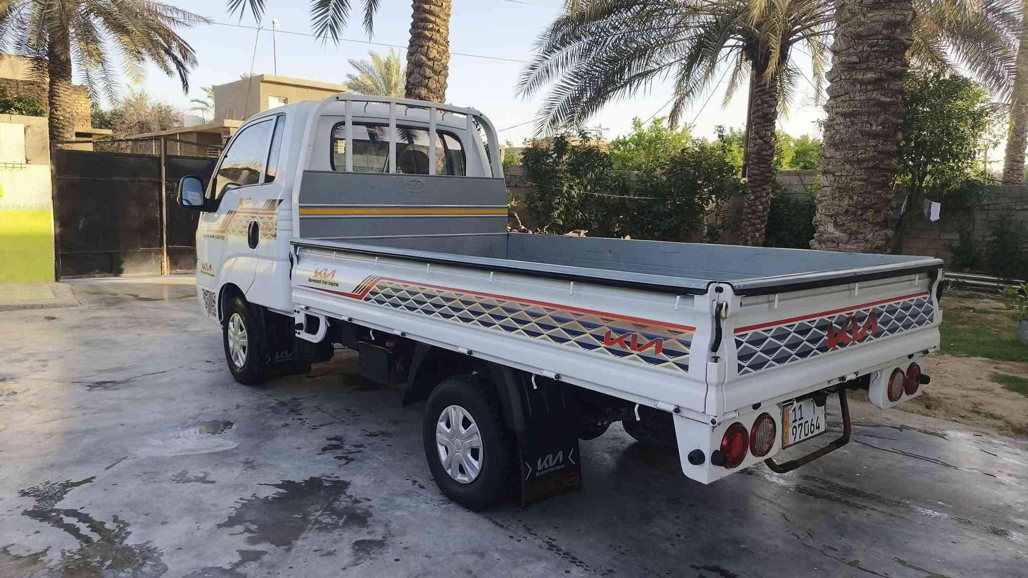 السلام عليكم 
كيا حمل عموشه 
موديل ٢٢ 
ماشية ٨٣ 
كفالة عامة 
رقم بغداد  انكليزي بسمي 
تحول ثاني يوم  
سيارة كلش جديدة مال جناي 
مكاني بغداد 
السعر ١٤٠ 
اليشتري يتصل ويدلل 
***********
