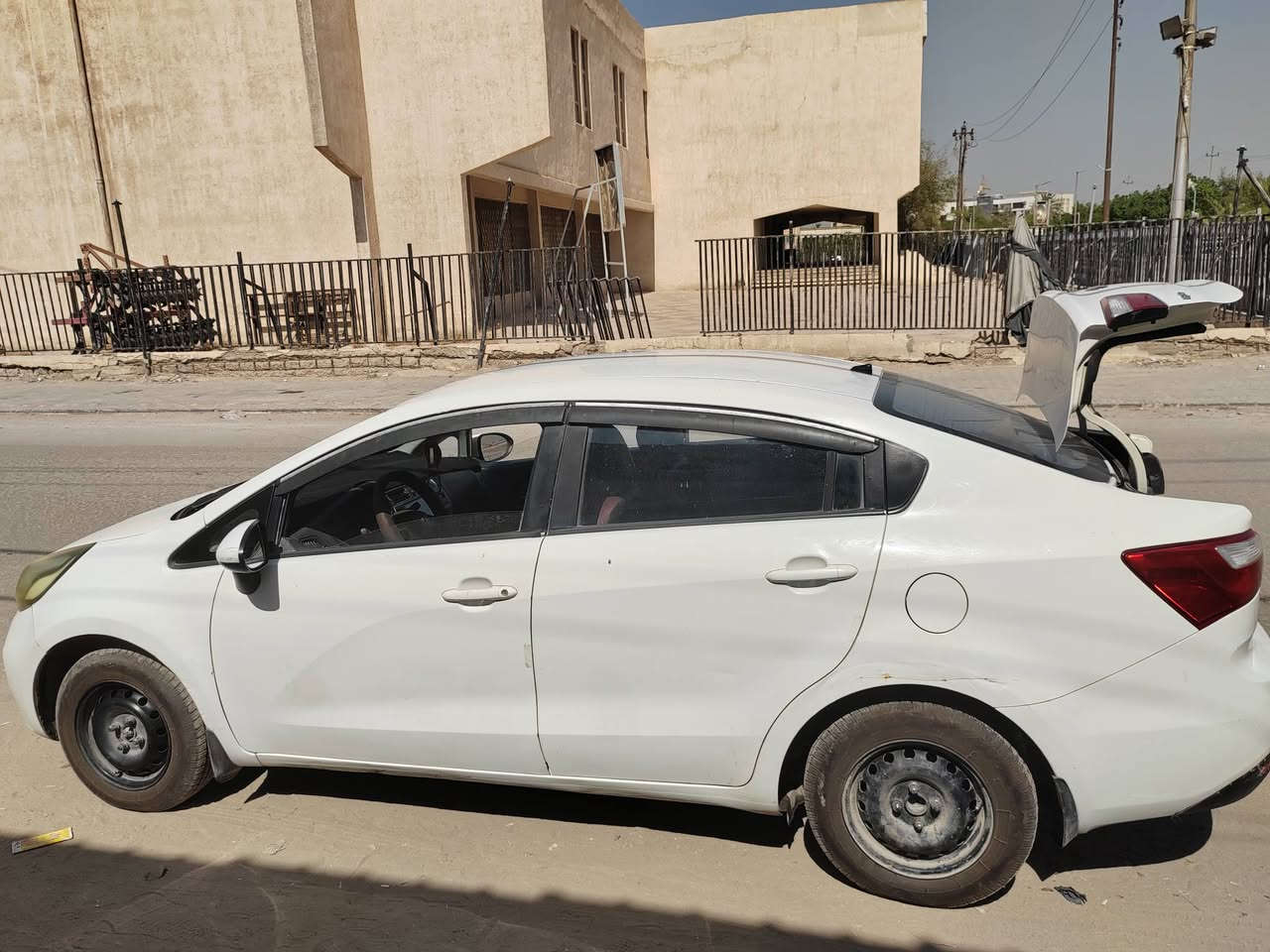 كيا ريو ٢٠١٣ خليجي
رقم نجف سنوية مجددة لغاية ٢٠٣١ و هزة جديدة

مكينة ١٦٠٠ بحالة جيدآ جدا كير حدادية تخم تاير

باتري جديد منضومة بانزين جديدة.

سيارة مال جناي باسمي.

السعر مطلوب ٧٧ مع مجال بسيط.

سونار موجود مع صور. 

للاستفسار الاتصال

 ***********

***********
