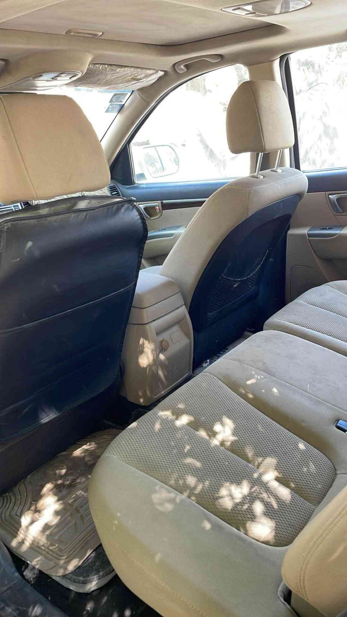🚗 هيونداي سانتافي 2011 للبيع 🚗
 الموديل: 2011
 اللون: أبيض  
 العداد (الماشي): 128,693 كم  
 الرقم: بغداد(مرقمة جاهزة، تحويل أو وكالة مضمونة)  
 المكان: بغداد الحرية قرب حسينة التوحيد***********
