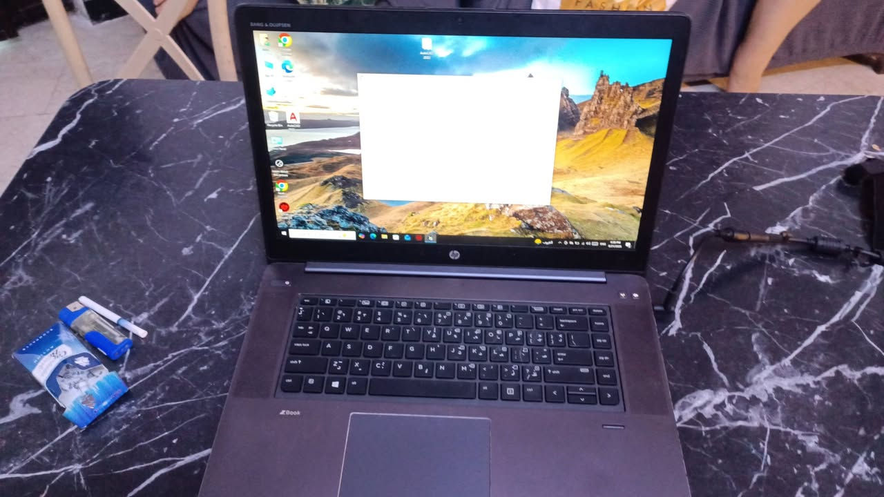 للبيع HP ZBook Studio G3
الموديل: HP ZBook Studio G3
🔹 المعالج: Intel Core i7-6700HQ — الجيل السادس
🔹 المعالج الرسومي: NVIDIA Quadro M1000M — 4GB VRAM
🔹 كرت مدمج: Intel HD Graphics 530
🔹 الرام: 16GB RAM
🔹 التخزين: SSD 512GB (إذا ما غيرته)
🔹 الشاشة: 15.6 إنچ
🔹 النظام: Windows 10 Pro 64-bit
🔹 DirectX: 12
🔹 مناسب للتصميم، AutoCAD، البرامج الهندسية، المونتاج الخفيف والألعاب حسب الإمكانيات.
الجهاز بحالة جيدة وجاهز للاستخدام، والمعالج وكرت الشاشة منفصل NVIDIA Quadro M1000M 4GB.
📌 السعر: 300 ألف
📍 الموقع: بغداد العامريه 
📞 للتواصل ***********
