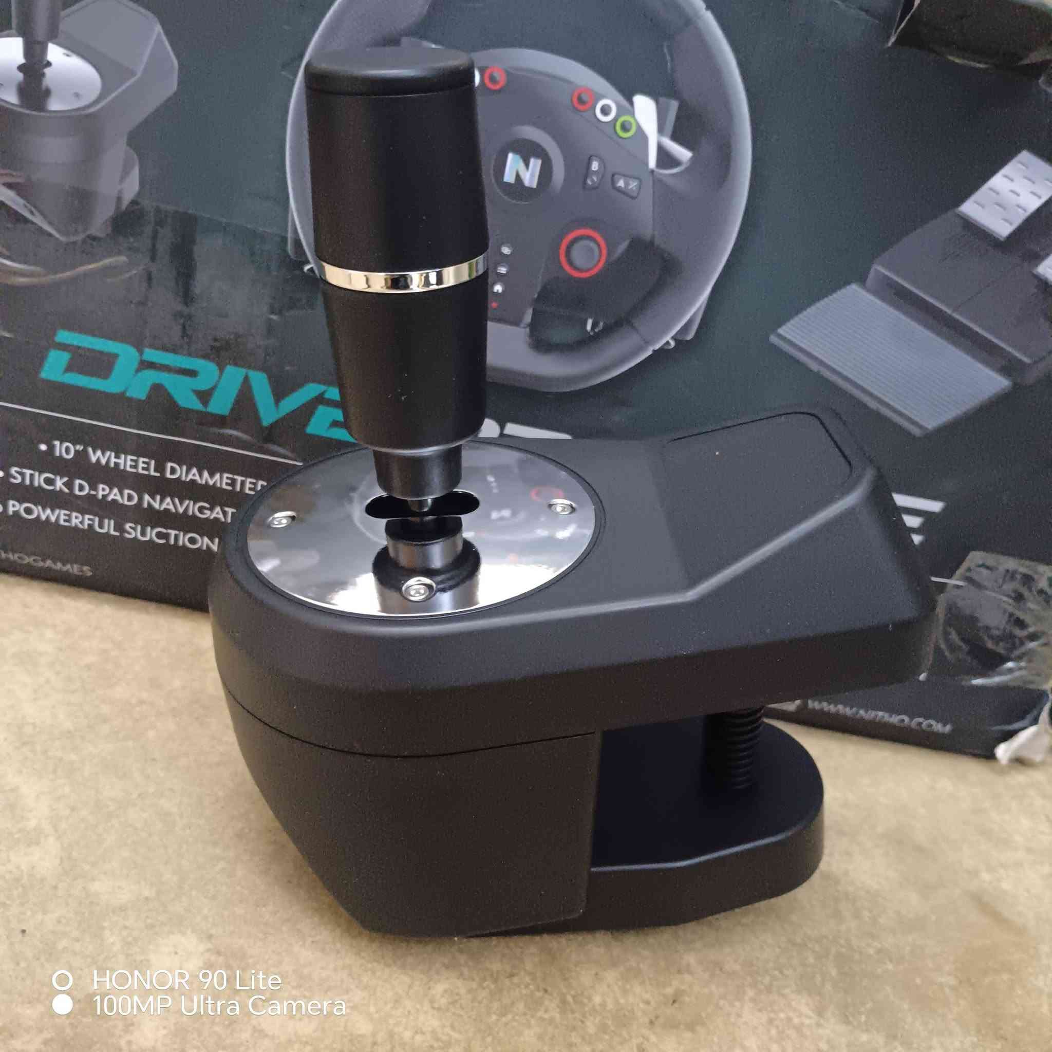 دركسون العاب من شركة NiTHO والموديل الظاهر على العلبة هو DRIVE PRO ONE للتواصل و الاستفسار خاص مازنجر او على الرقم التالي ***********
