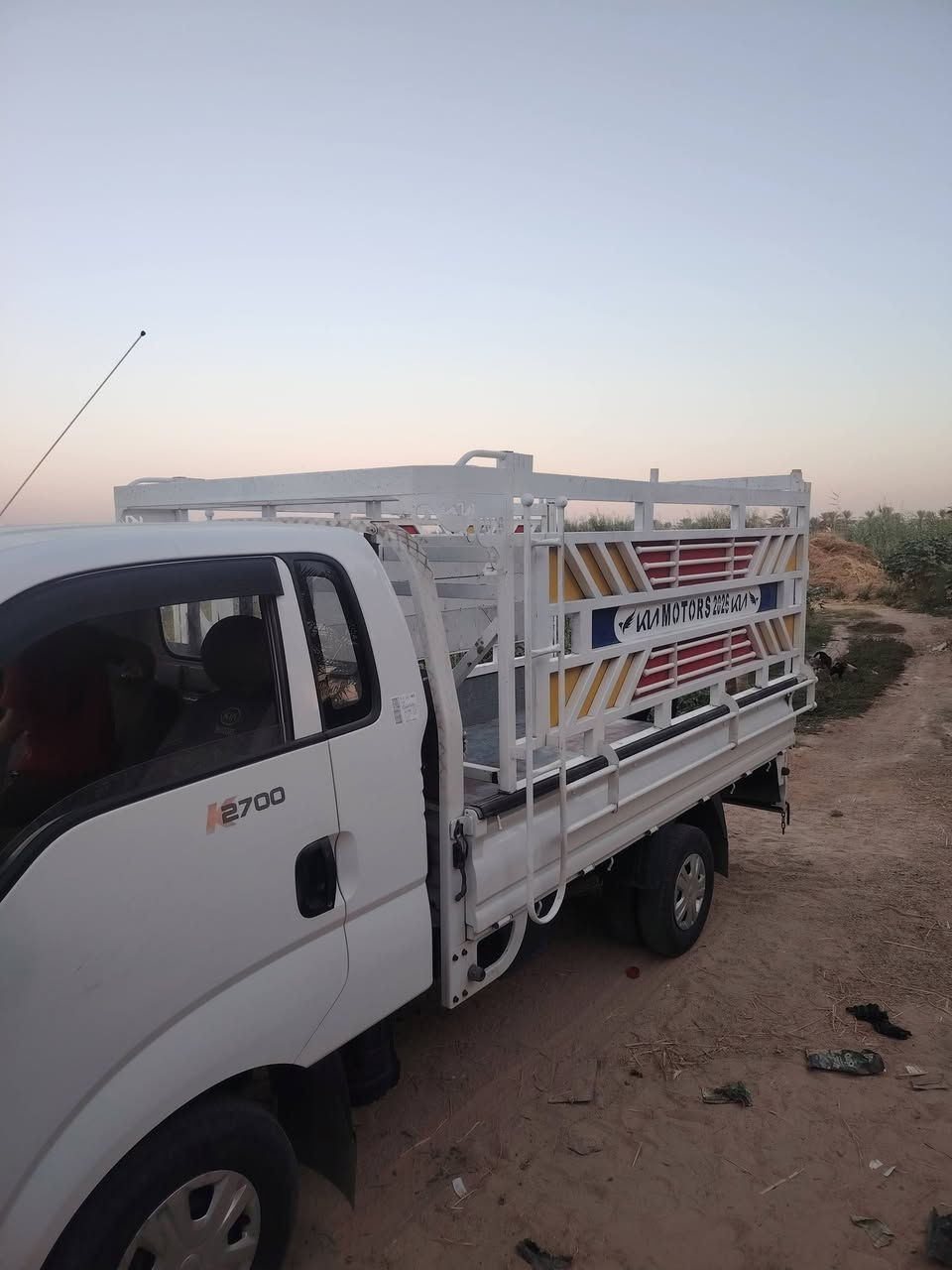 محجر كيا  جديد سعر 600 وبي مجال مكان بغداد الوسفيه *********** *********** واتساب
